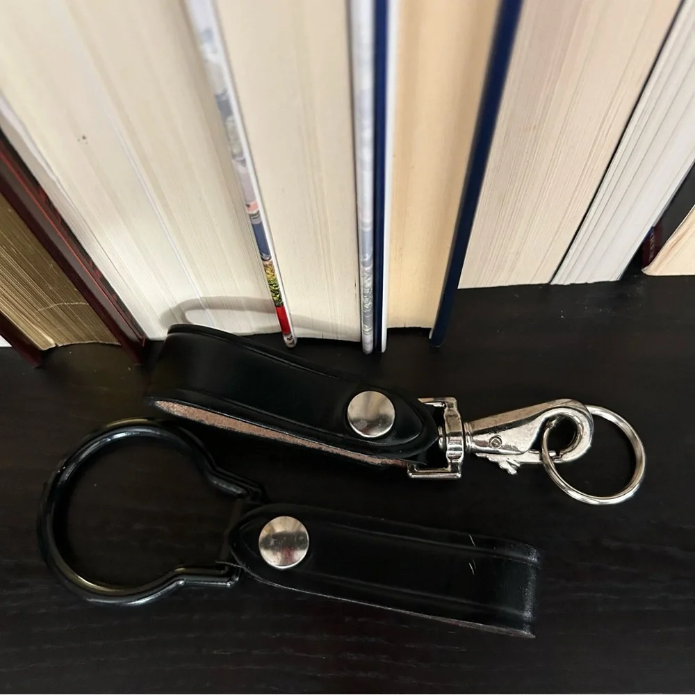 JAY-PEE: Black Leather Key Strap Belt Keeper and Flashlight Holder